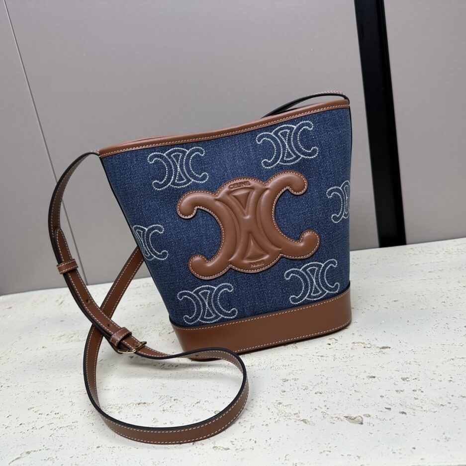 Celine Cuir Triomphe Sea Blue